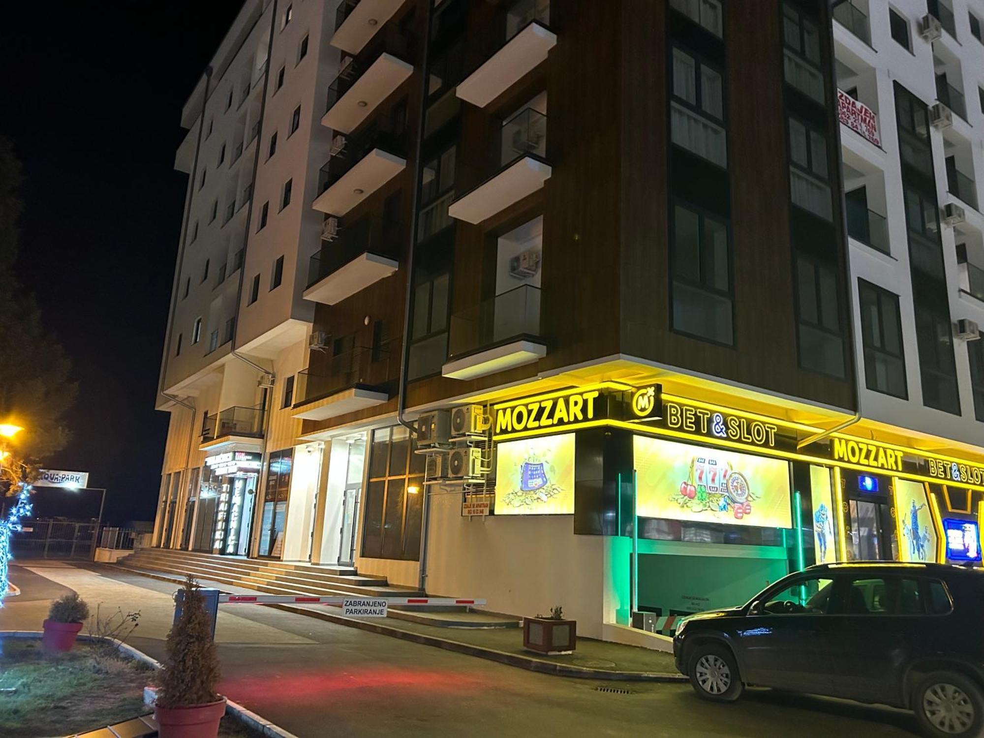 De Lux Nedeljkovic Aparthotel Jagodina Exterior photo