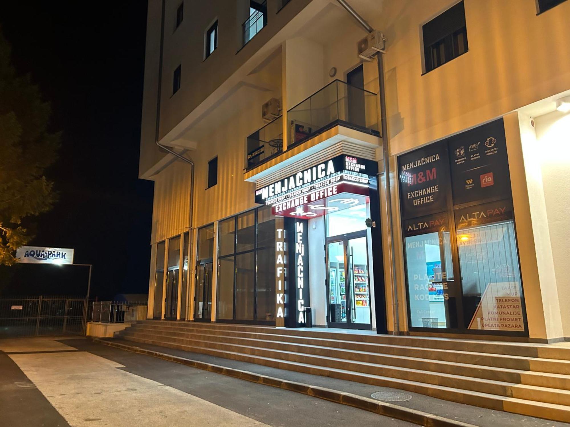 De Lux Nedeljkovic Aparthotel Jagodina Exterior photo