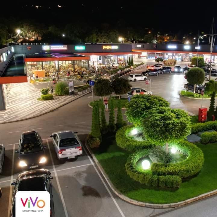 De Lux Nedeljkovic Aparthotel Jagodina Exterior photo