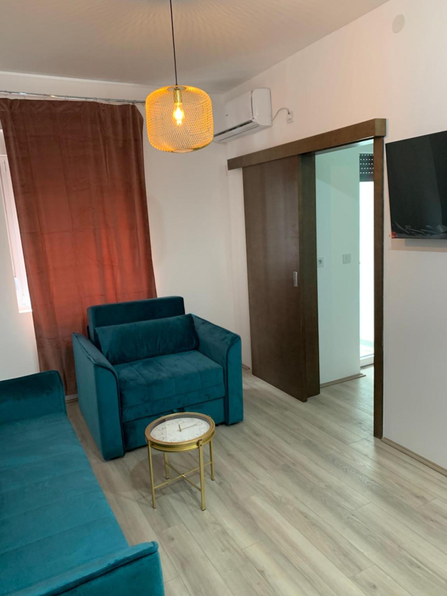 De Lux Nedeljkovic Aparthotel Jagodina Exterior photo