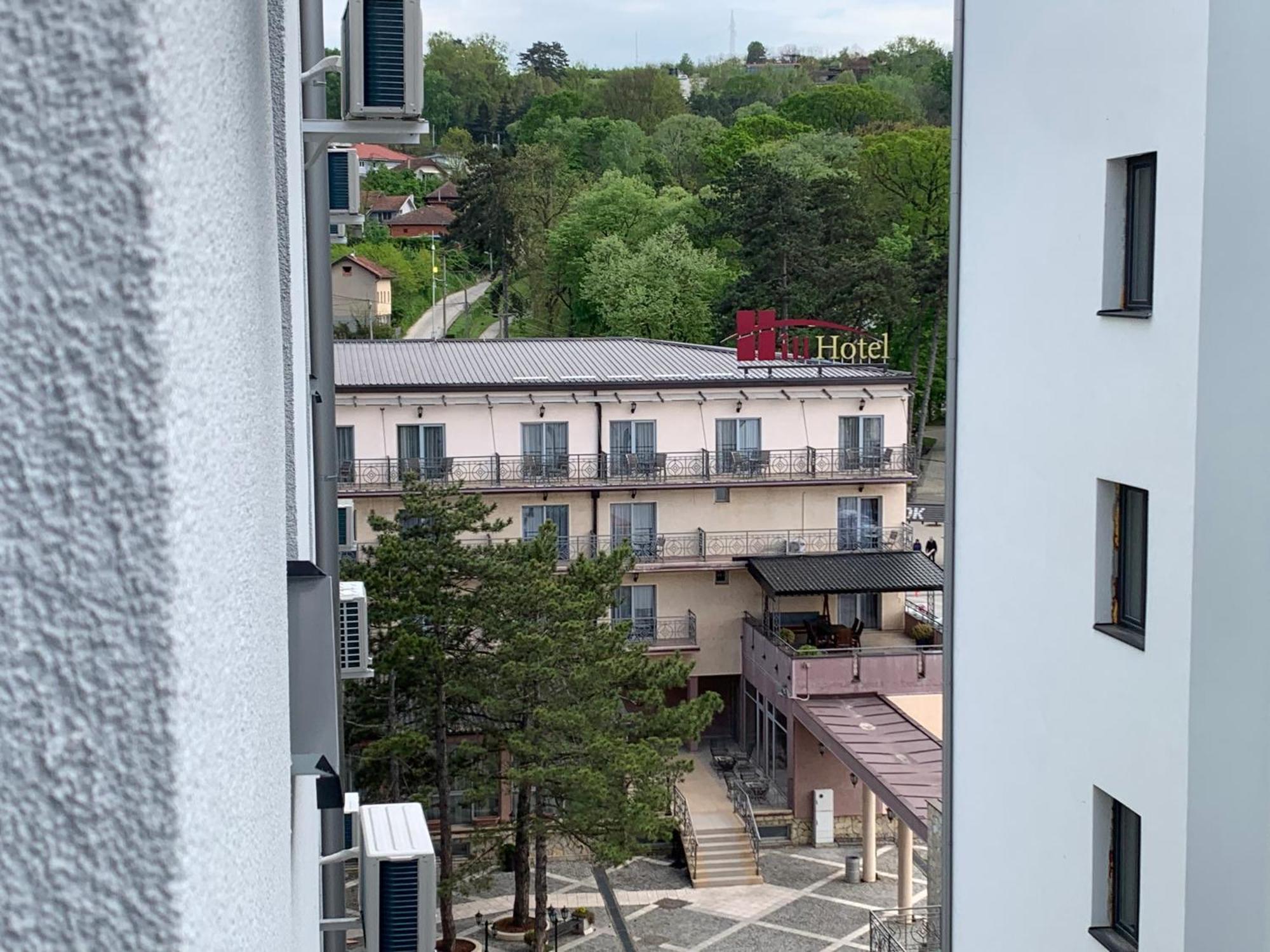 De Lux Nedeljkovic Aparthotel Jagodina Exterior photo